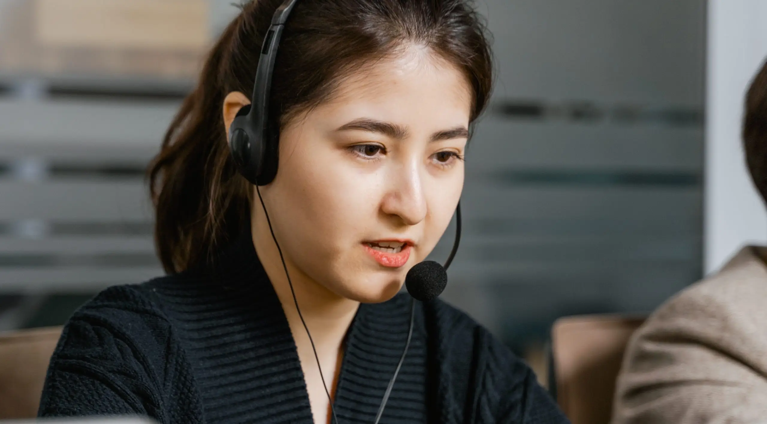 pexels-mart-production-7709128 telefoon triage
